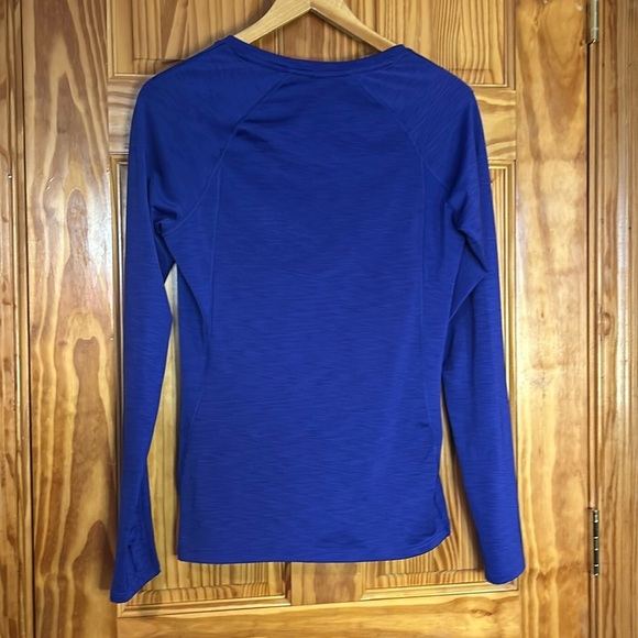 Women's ColdGear® Crew. Excellent condition. Size medium. - Picture 6 of 6